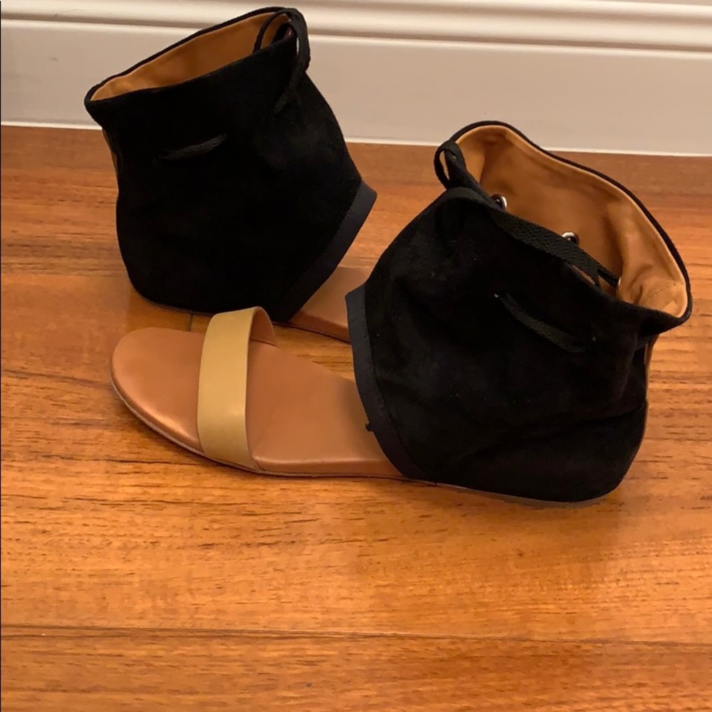 See by Chloe flats